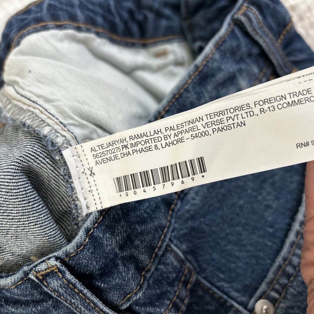 NWT Forever 21 Flare High Rise SlimFit Jeans Women’s 29 Embroidered Daisies Blue - Picture 13 of 14